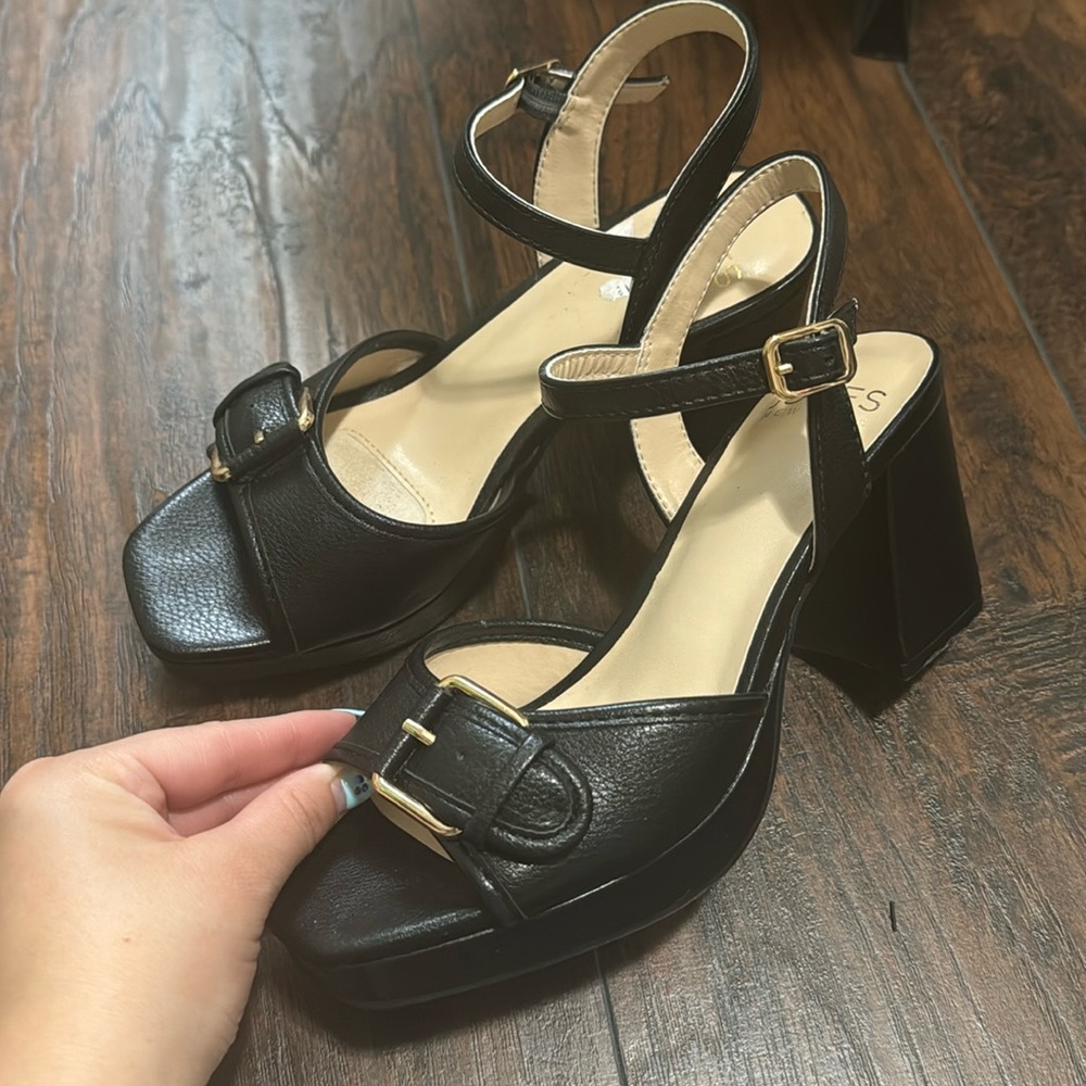 Sandal
